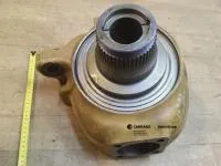 Поворотный кулак Caterpillar 2310701 / Carraro 148165