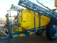 Опрыскиватель полуприцепной ОП-3000-18(24)
